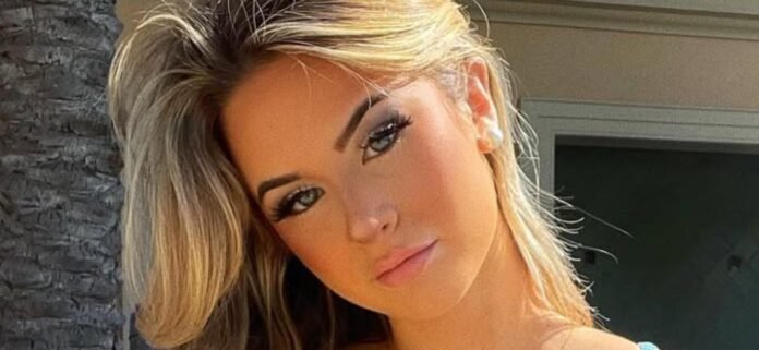 Emily Elizabeth In Knit Bikini Is Everyone's Favorite Cowgirl