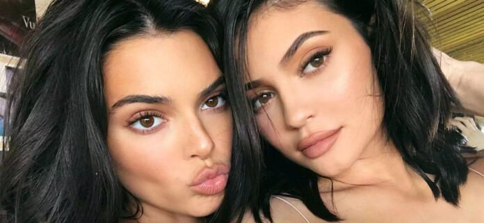 Kendall And Kylie Jenner's Bikini Sunset Snap Leaves Fan Asking 'Are You Lesbian'