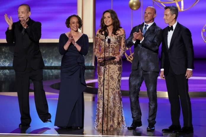 Mariska Hargitay, Christopher Meloni Reunite with 'Law and Order' Costars at 2025 Emmys