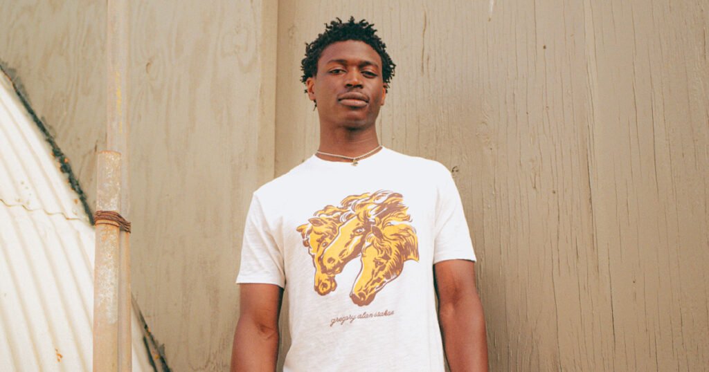 Mon Rovîa Talks Alchemizing Trauma and Embracing Imperfections Like Japanese Kintsugi: Podcast