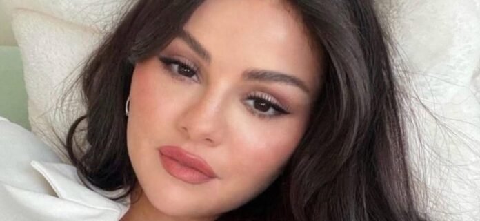 Selena Gomez Draws Attention In Blue Swimsuit: 'Those Things Are Huge'