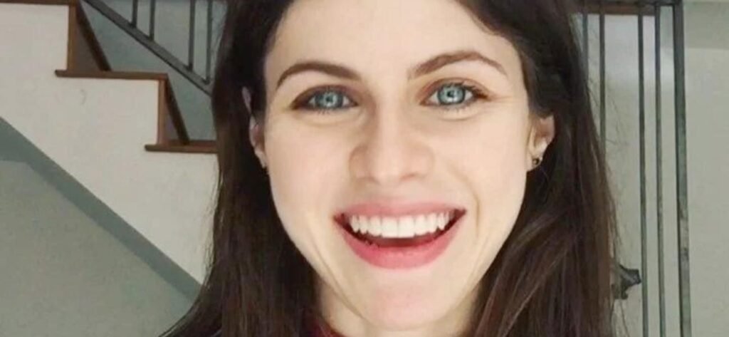 Alexandra Daddario Frees The Nipple In Open Shirt On Sunny Street