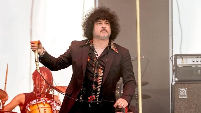 Cedric-Bixler-Zavala.jpg Mars Volta’s Cedric Bixler-Zavala Thinks “Unc Rock” on Alien: Earth Is “Monster Energy Drink Bullshit”