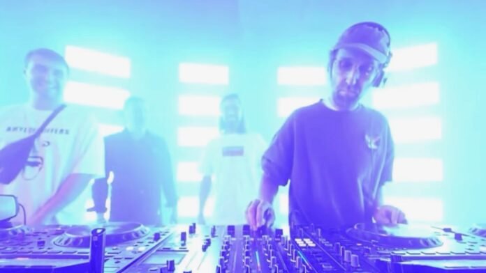 Daft-Punk-Thomas.jpeg Daft Punk’s Thomas Bangalter Plays Surprise DJ Set in Paris