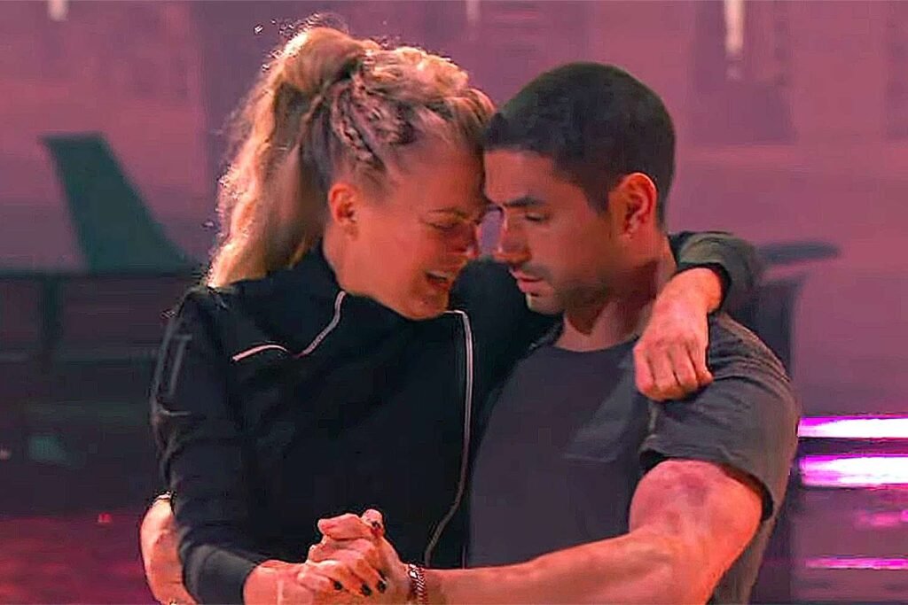 Elaine Hendrix Misses 'DWTS' Halloween Performance After Suffering Injury, Shares Video from Hospital Bed