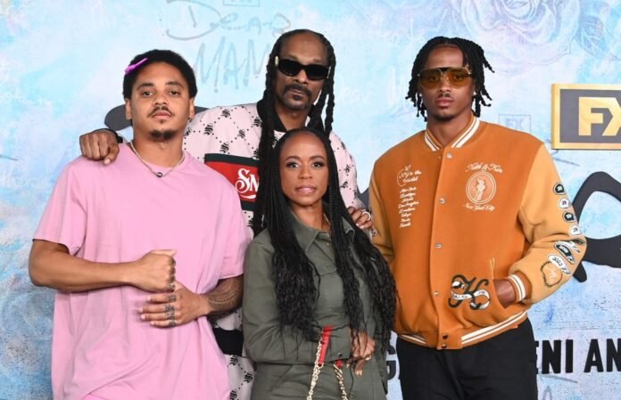 GettyImages-1483194950-e1760981410617.jpg Snoop Dogg & Family: Photos of the Rapper With His Kids & Wife