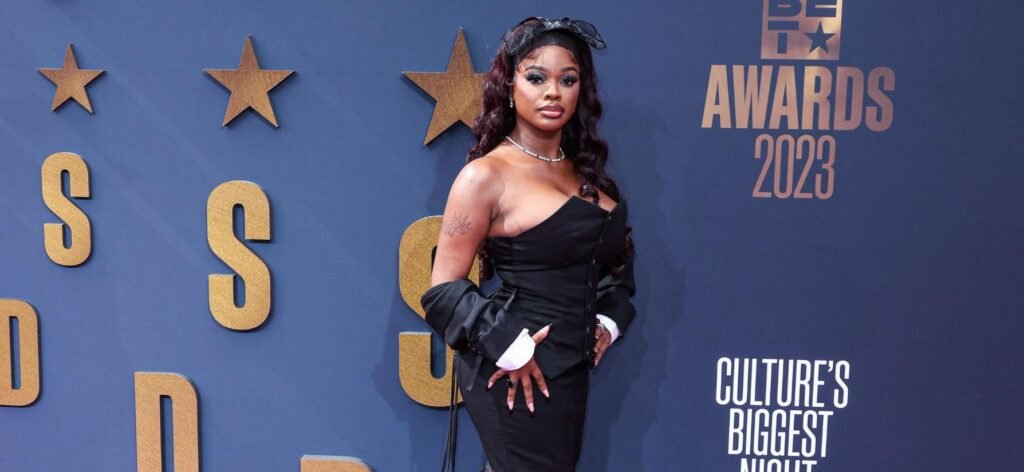 JT’s ‘Bare-Faced’ Look In Tiny Bikini Sparks Fans' Reactions