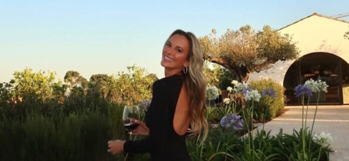 Jena Sims Stuns In Polka Dot Bikini In Italy
