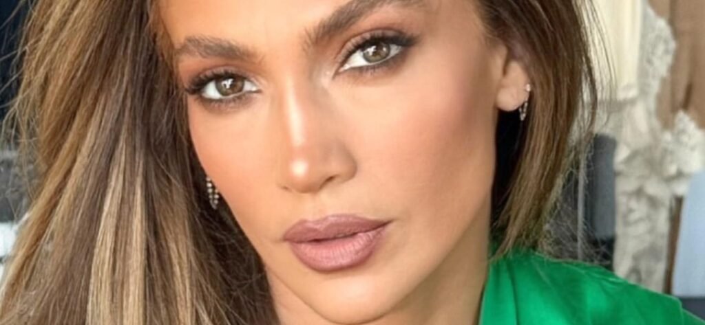 Jennifer Lopez Without Underwear In Thigh-Highs Told It's A 'No'