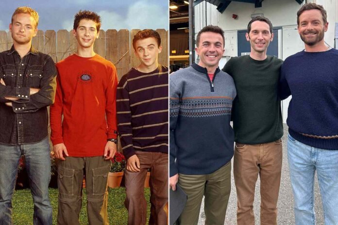 Malcolm-In-The-Middle-Frankie-Muniz-Justin-Berfield-Christopher-Masterson-102425-tout-dfcb98ba16174f.jpeg Frankie Muniz Reunites with TV Brothers Ahead of 'Malcolm in the Middle' Revival