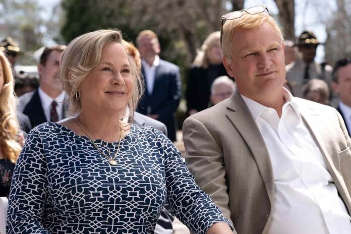 Murdaugh-Death-in-the-Family-Patricia-Arquette-Jason-Clarke-102125-2b7bb6d0720a4ccc87e94a3403ac83a4.jpeg What's Fact and What's Fiction?