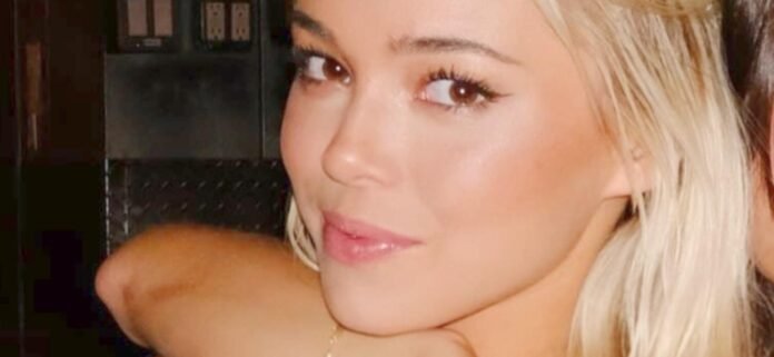 Olivia-Dunne-soiree-1300.jpg Olivia Dunne Showing Gymnast Flexibility While Braless Is 'Just Perfect'