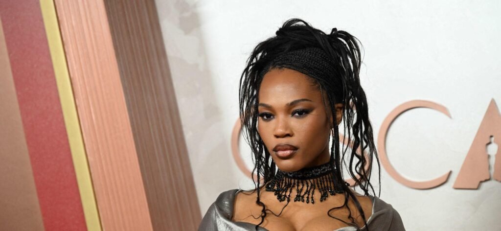 Quenlin Blackwell's Pink Bikini Ensemble For VSFS Leaves Fans Confused