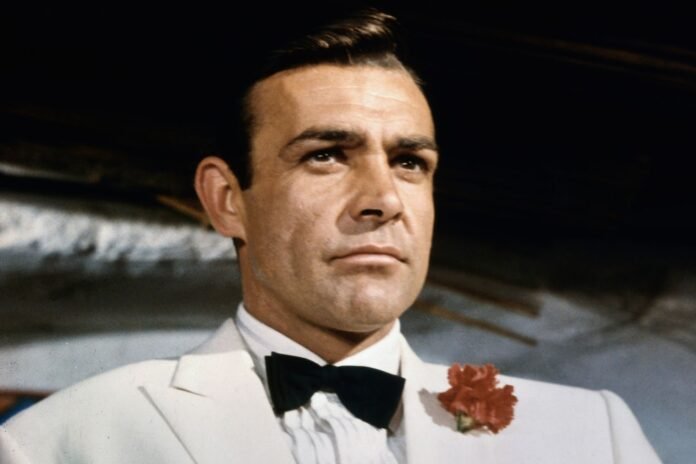 Sean-Connery-James-Bond-040824-1-821e8a095d6e4e91b342dac7d103fab8.jpg Sean Connery Compared Rise to Fame as James Bond to Living in a 'Goldfish Bowl'