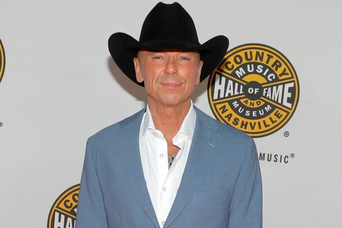country-music-hall-of-fame-102025-9d6872c770934ec6b1e6daeb60c148b2.jpg 'I Feel the Gravity of This Moment'