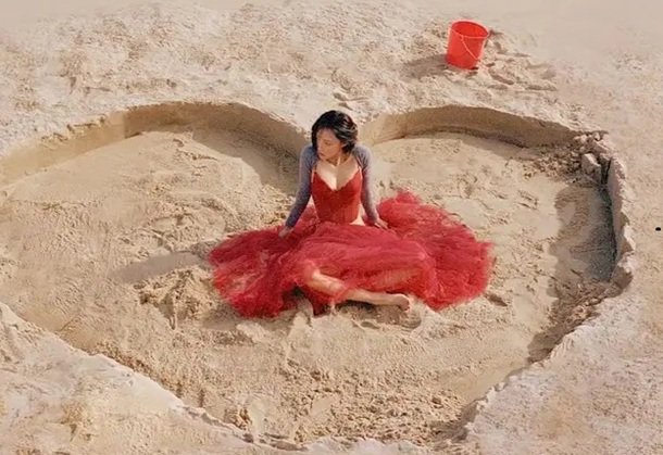 Song Review: Hwasa (Mamamoo) – Good Goodbye