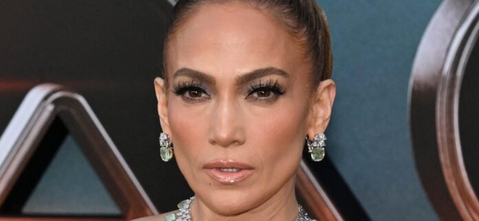 Jennifer Lopez In Pink Bikini Is Like A 'Drug': 'So Addicted To Her'