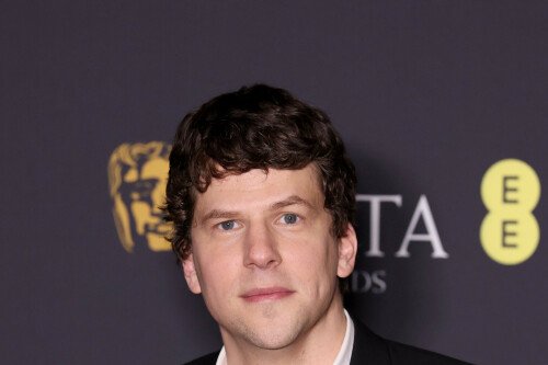 jesse-eisenberg-has-been-granted-polish-citizenship-aW1hZ2Vz.jpg Jesse Eisenberg explains absence from The Social Reckoning