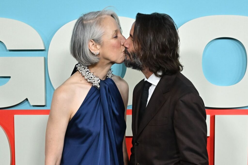 Keanu Reeves and Alexandra Grant Share a Kiss on Red Carpet Date Night