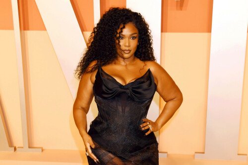lizzo-was-left-in-a-state-of-depression-over-lawsuits-aW1hZ2.jpg Lizzo hit with lawsuit for copyright infringement