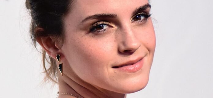 Emma Watson's 'Curvy' Body Celebrated In Tight Bikini In Mexico
