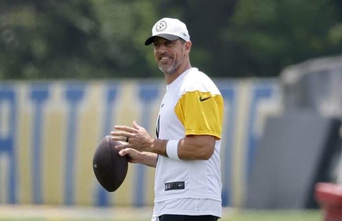 Aaron Rodgers: Photos of the NFL Player Over the Years