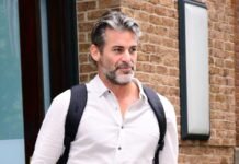 How Outdated Is Jim Curtis? Jennifer Aniston’s Boyfriend’s Age Now How Old Is Jim Curtis? Jennifer Aniston’s Boyfriend’s Age Now