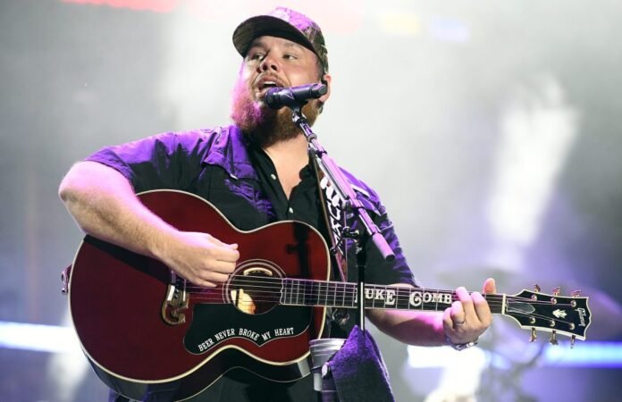 Luke Combs: Photos of the Singer