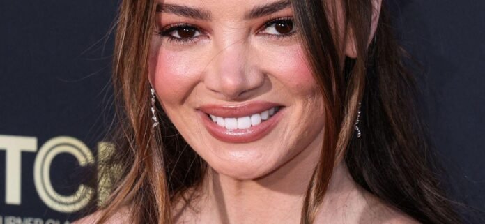 Keleigh Teller In Flirty Vacation Bikini ‘Looks Like An Alien’