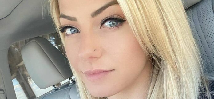 alexa-bliss-e1763588183564.jpg Alexa Bliss’ Radiant Bikini Look Has Fans More Than A Little 'Turned On'