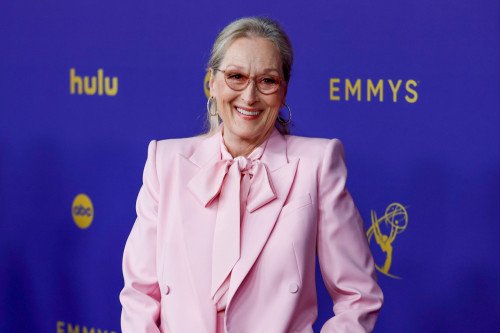meryl-streep-had-to-cut-through-a-fence-to-evacuate-her-home.jpg Meryl Streep and Sigourney Weaver to co-star in Useful Idiots