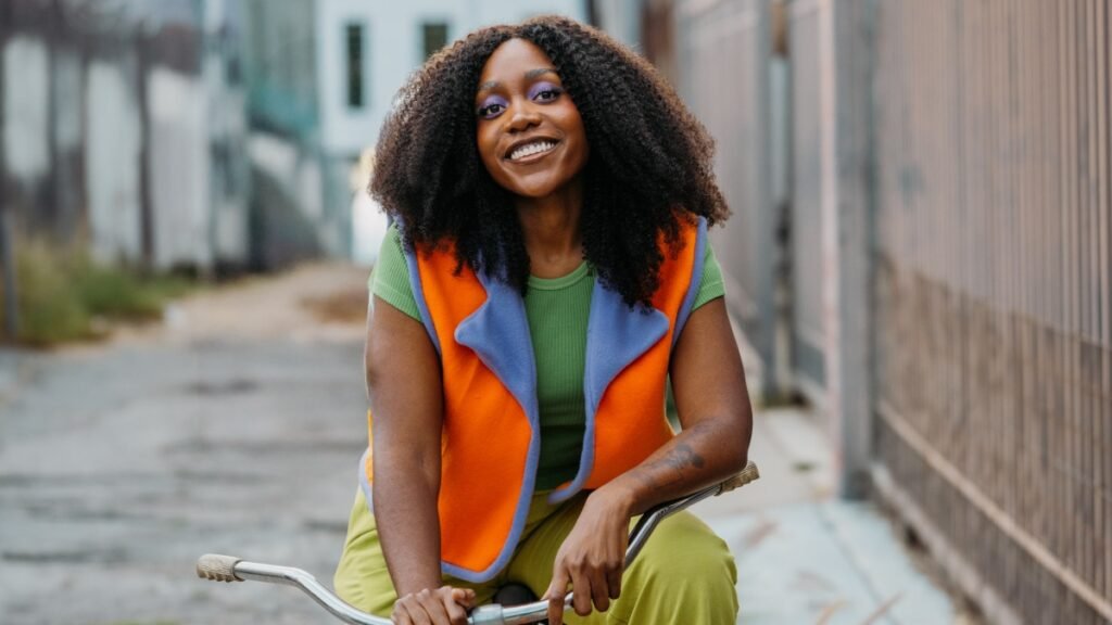 Noname Announces New Project Cartoon Radio, Shares “Hundred Acres”: Stream