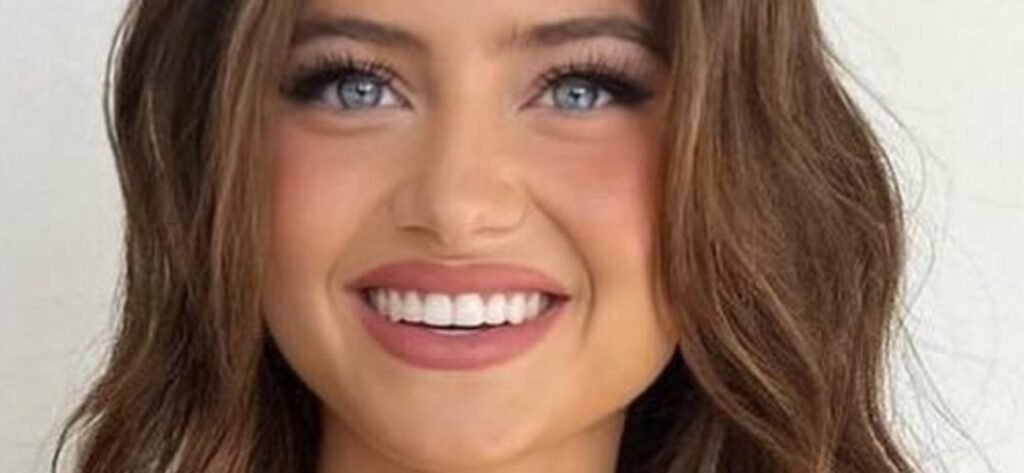 Heidi Klum's Daughter Highlights '12/10' Body In Sheer Xmas Underwear