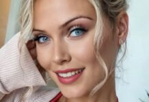 Deanna Ritter Brings Santa Child Power In Festive Bikini Seashore Snap Deanna Ritter Brings Santa Baby Energy In Festive Bikini Beach Snap