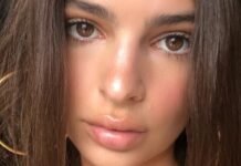 Emily Ratajkowski In Tiny Inexperienced Bikini Is 'A Lady Of Excellent Qualities' Emily Ratajkowski In Tiny Green Bikini Is 'A Woman Of Perfect Qualities'
