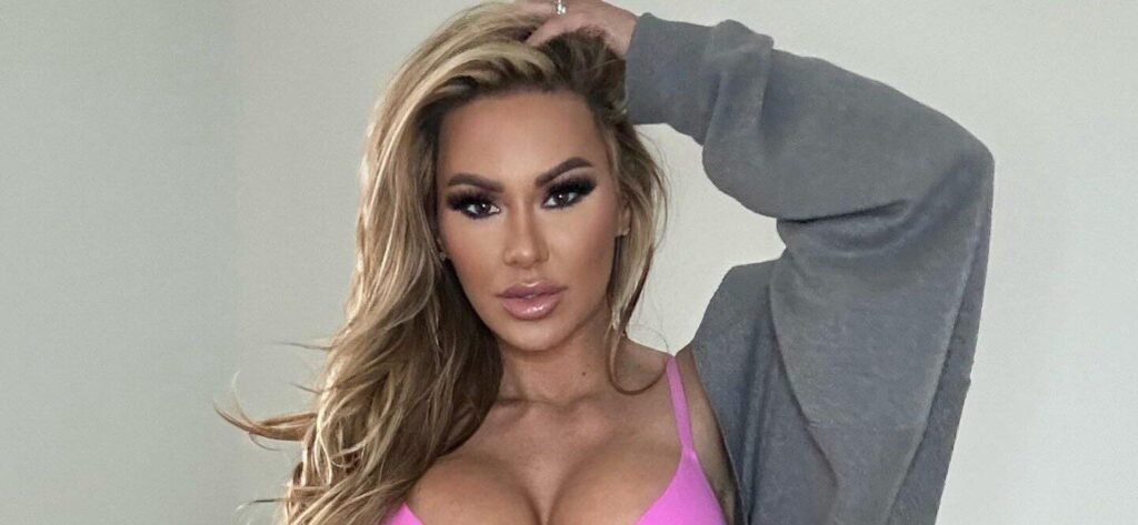Kindly Myers In Tiny Bikini Warns ‘Don’t Google Cream Pies’