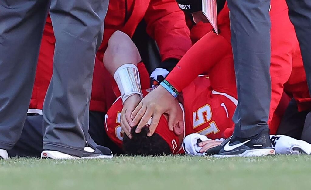 Patrick Mahomes Is Injured as Chiefs Miss NFL Playoffs for First Time in 10 Years