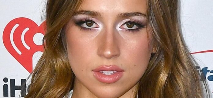 Tate-McRae-iheart-1300.jpg Tate McRae Highlights Her 'Cherries' In Plunging Bikini