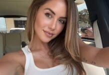 Brittney Palmer In Blue Lingerie Is 'Why See-By way of Material Was Invented' Brittney Palmer In Blue Lingerie Is 'Why See-Through Fabric Was Invented'