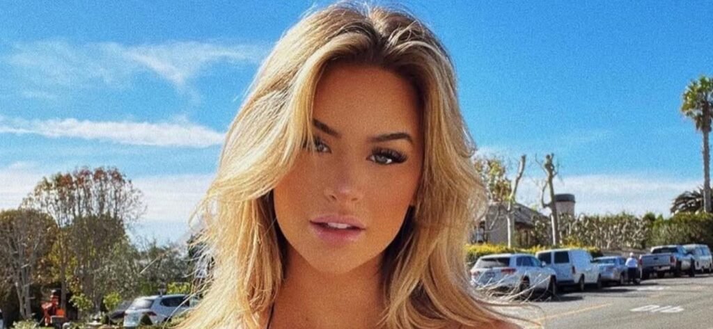 Emily Elizabeth In Ab-Baring Outfit May Be Heading To Colorado