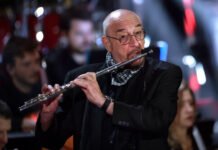 Jethro Tull's Ian Anderson gained't retire Jethro Tull's Ian Anderson won't retire