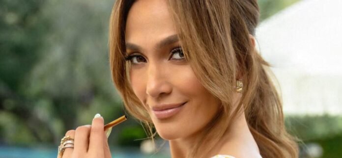 Jennifer Lopez Oozes Sex Appeal In Barely-There White Bikini Snap