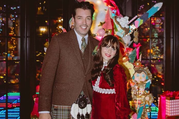 Jonathan Scott and Zooey Deschanel Are 'Merry and Bright' During Christmas Celebrations