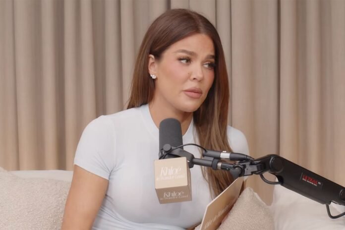 khloe-kardashian-podcast-120325-2-4987d80a80e3419a9e36163f9ac8c7e4.jpg Khloé Kardashian Hasn't Slept with the Lights Off in Years Because of This Ghost Encounter