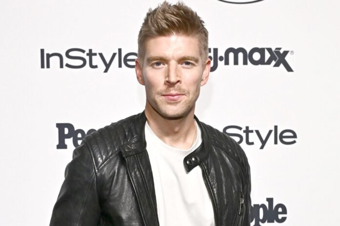 Kyle Cooke Clarifies Wife Amanda Batula's Claim He Slept at Fan's Apartment