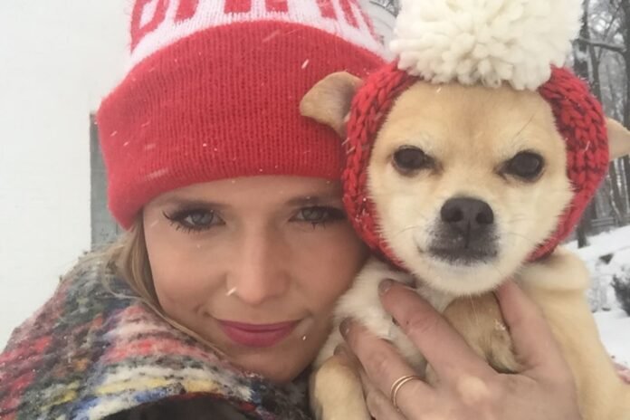 Miranda Lambert Mourns Death of Her 15-Year-Old Dog Cher