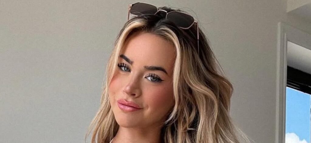 Emily Elizabeth In Yellow Bikini Sucks A Lollipop In Hawaii