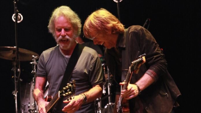 Trey Anastasio Pays Tribute to Bob Weir: “He Was the Last Actual Hippie”