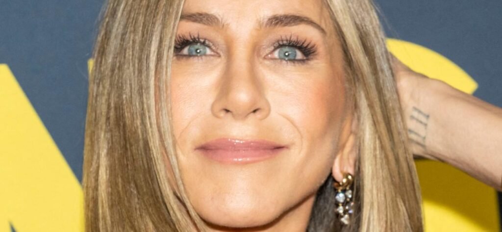 Jennifer Aniston In Nipple-Baring Tank 'Keeps Men Watching TV'