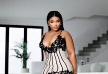 Mawhoo attacked on her approach to Solar Metropolis present Mawhoo attacked on her way to Sun City show